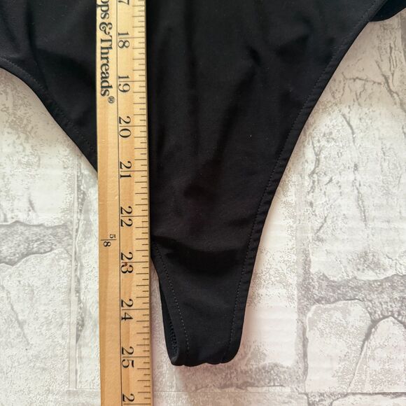 Show Me Your Mumu Black V Neck Short Sleeve Stretch Fitted Bodysuit Top Sz S - Picture 7 of 10